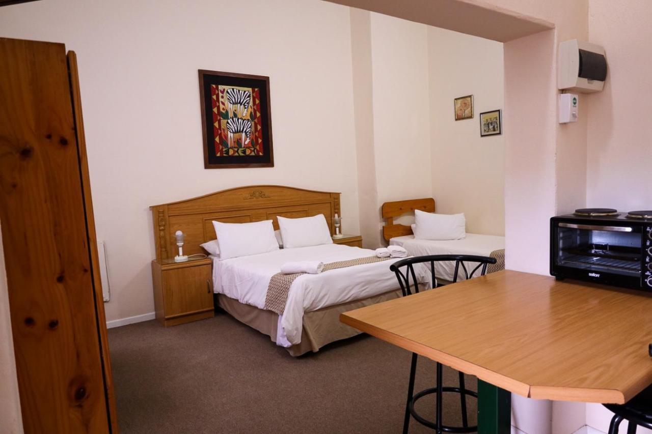 Profcon Resort Graaff-Reinet Екстериор снимка