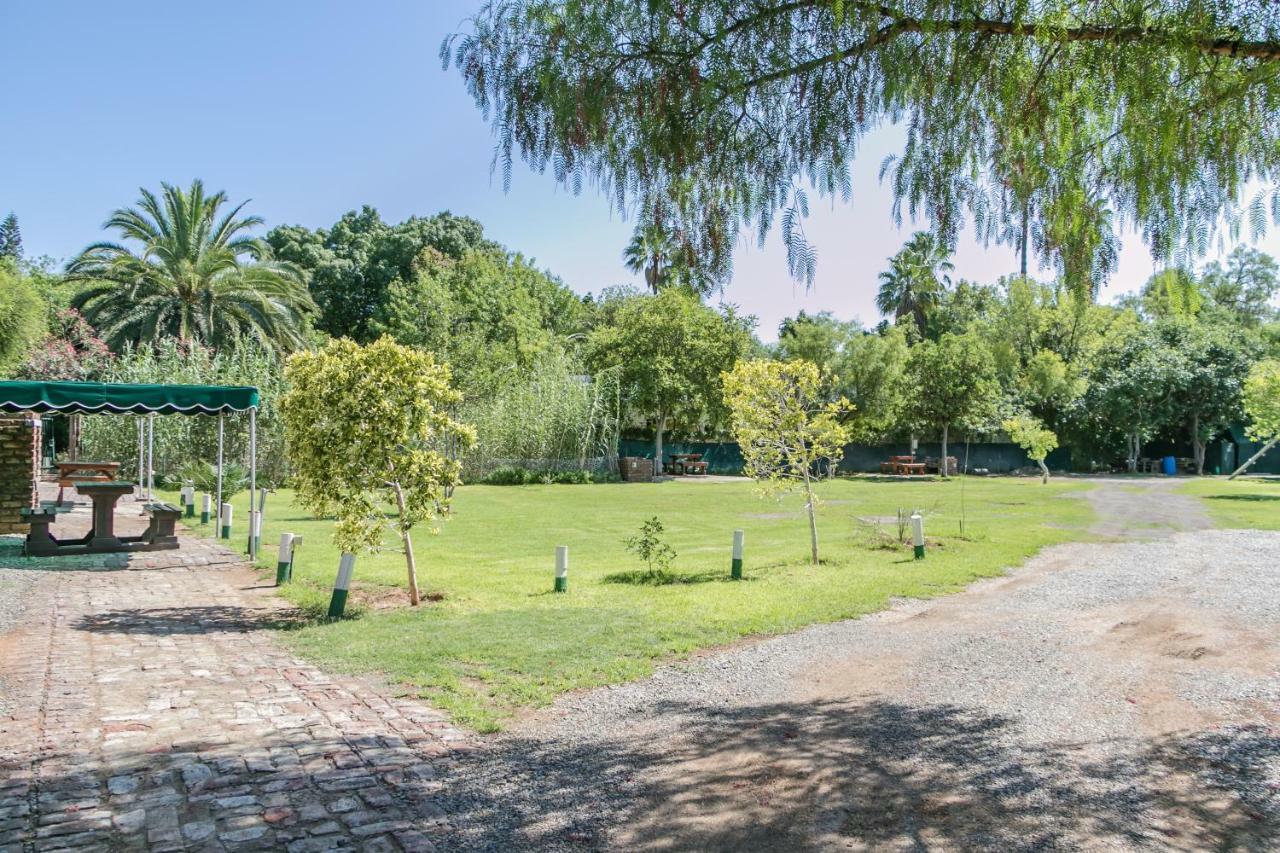 Profcon Resort Graaff-Reinet Екстериор снимка
